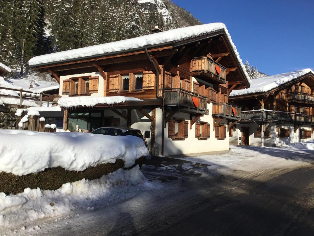 Bed And Breakfast Chalet Manava Morzine Esterno foto