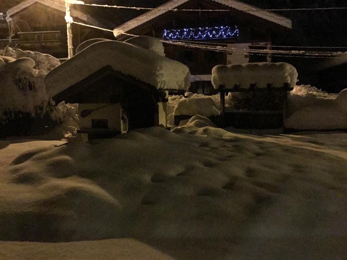 Bed And Breakfast Chalet Manava Morzine Esterno foto