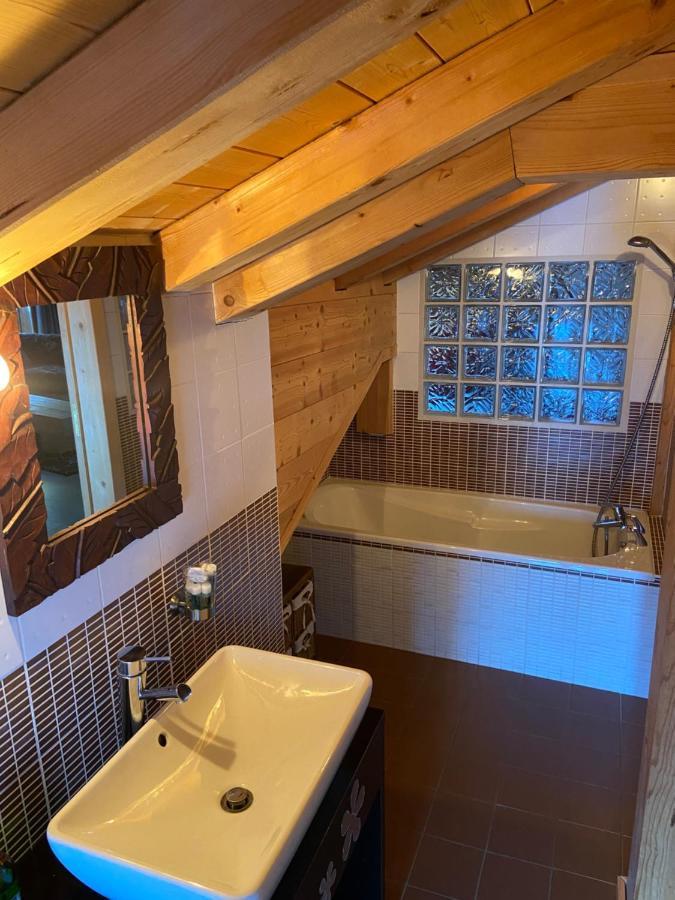 Bed And Breakfast Chalet Manava Morzine Esterno foto