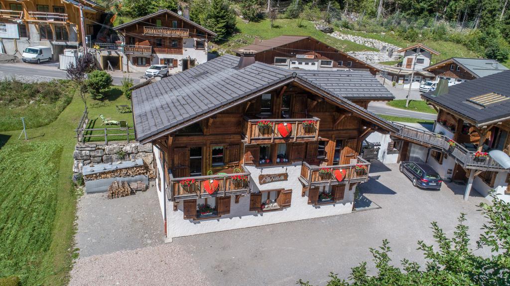 Bed And Breakfast Chalet Manava Morzine Esterno foto